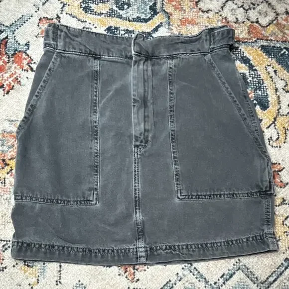 Free People Gray Denim Mini Skirt Womens Size 0 Belt Zip Pockets