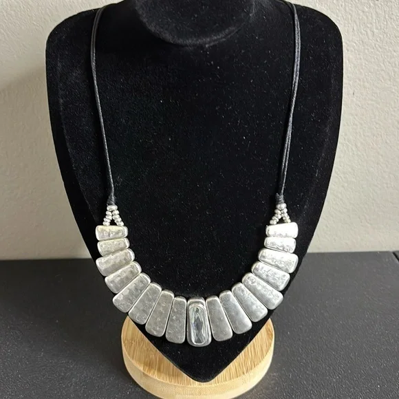 Bella Uno Hammered Silver Tone Pendant Statement Corded Necklace Rhinestone​