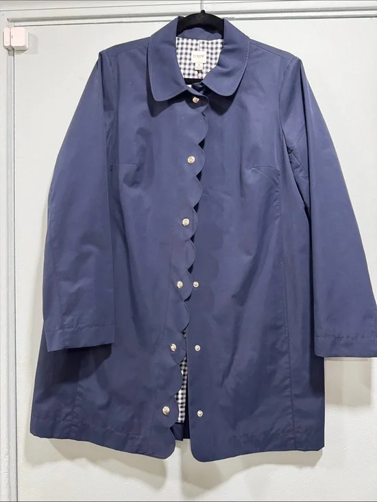J CREW NAVY S 8 RAINCOAT SNAP FRONT SCALLOPED CLOSURE