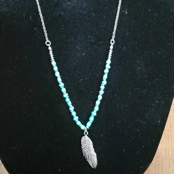 Feather Necklace with Faux Turquoise Beads‎