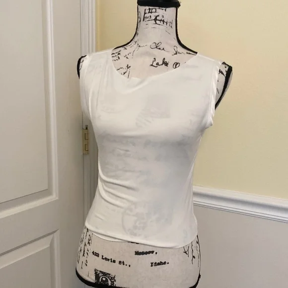 NWOT J.CREW WHITE TOP