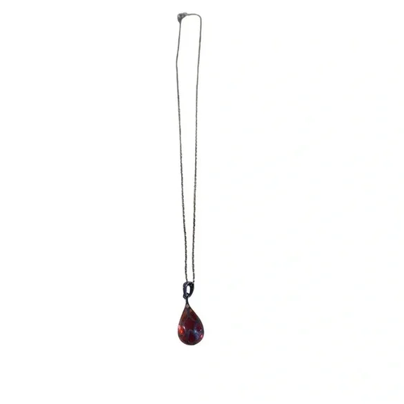 Avon goldtone necklace red pendant 21” length