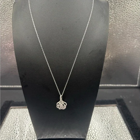 Elegant Sterling Silver Rose Pendant Necklace