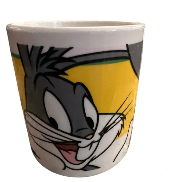 Warner Bros. Looney Tunes 2000 Yellow  Bugs Bunny Coffee Mug Cup 8 oz Gibson