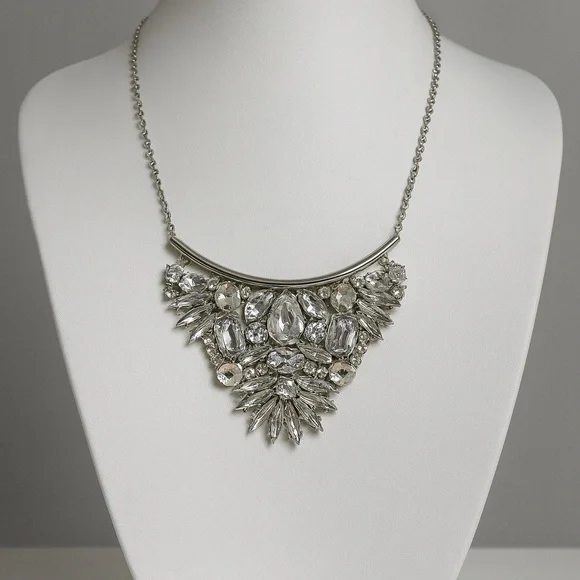 Elegant Silver Statement‎ Necklace