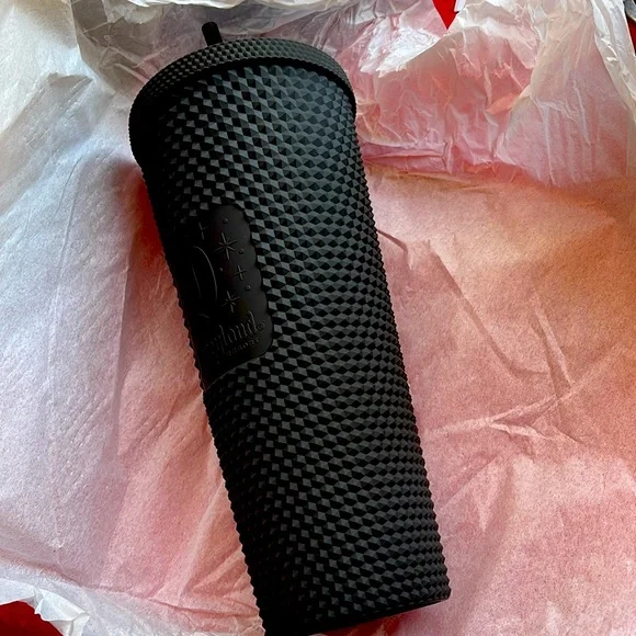 New in the box ! Disneyland parks Starbucks Tumbler with Straw Matte Black Venti