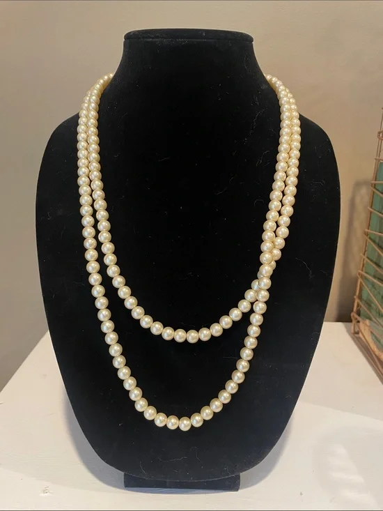 Classic Ivory Pearl Double-Strand Necklace-60’s