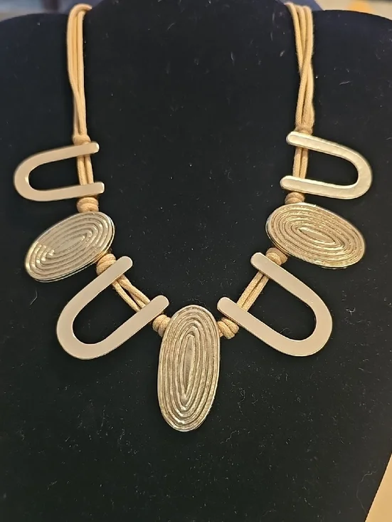 Chicos Zola Gold Statement‎ Necklace with Oval Accents  Necklace Women Jewelry