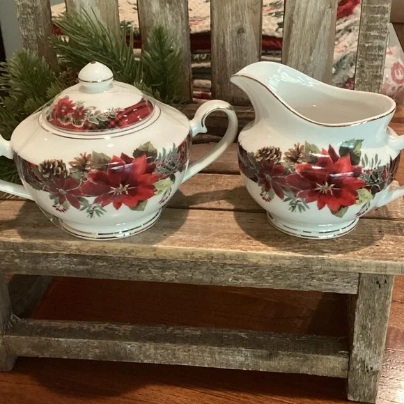 Christmas Sugar and Cream Set