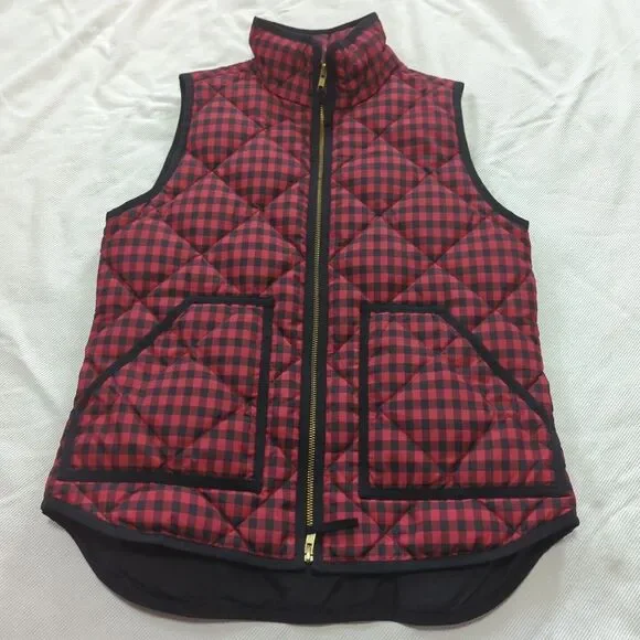 J Crew Womens Puffer Vest XS Red & Black Plaid Quilted Full Zip Down Filled‎ 468