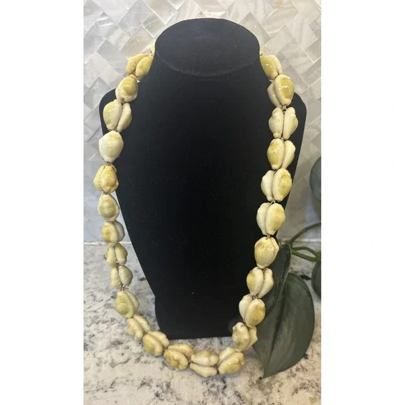 Vintage Cowrie Sea Shell NECKLACE Long Heavy Hawaiian‎ Lei Summer Beach Vibe