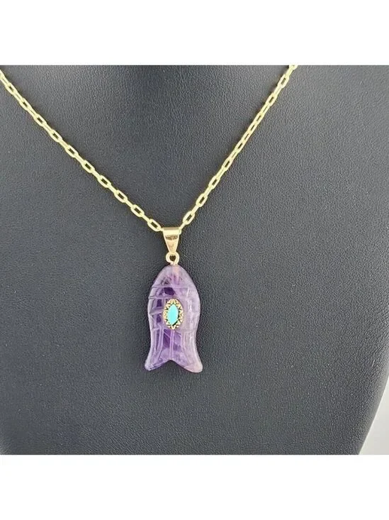 Under the Sea Vibes – Fish-Shaped Purple Agate Necklace with Stone