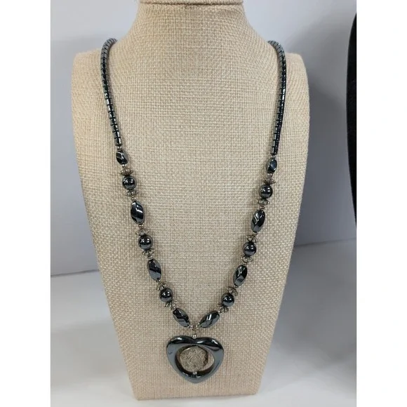 Vintage  Grey Hematite Heart Pendant Beaded‎ Length  24 In