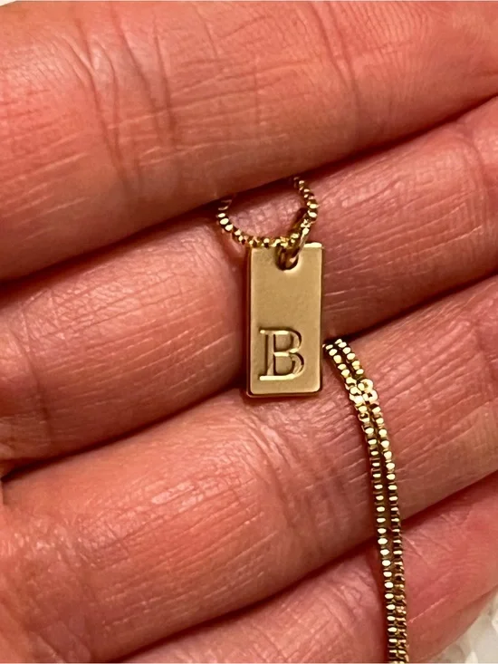 Gold-color Rectangular Tag letter “B” Engraving Pendant Necklace‎