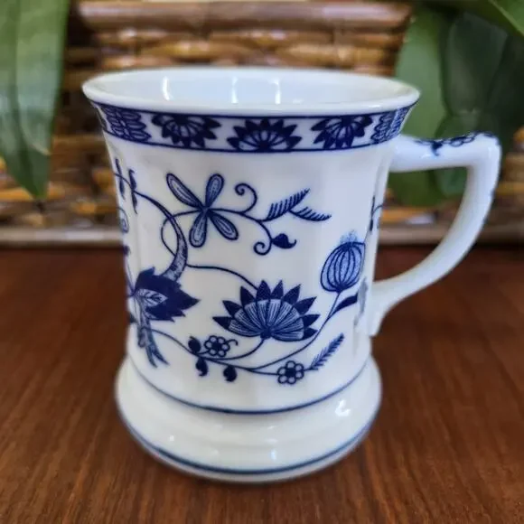 Vintage Vienna Woods Blue Onion Pattern Mustache Cup Japan Seymour Mann 1980s