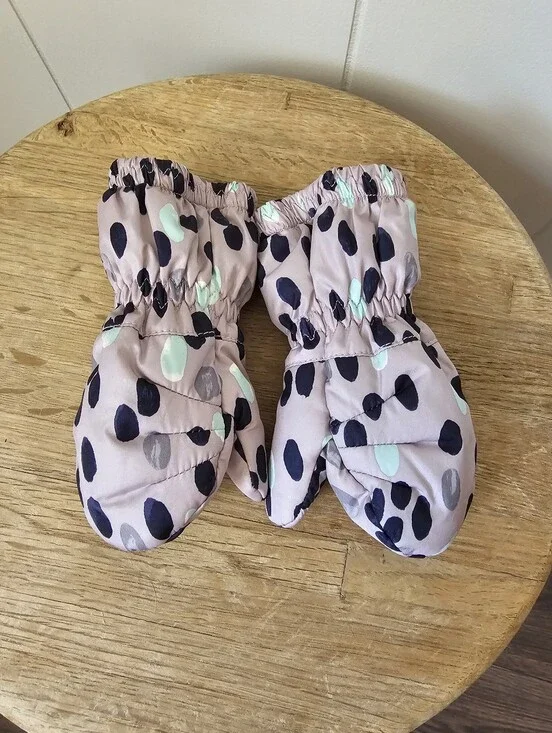 Patagonia Infant Newborn Polka Dot Winter Mittens with Navy & Mint Accents