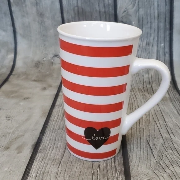 2017 Starbucks Love Valentines Mug 16 oz