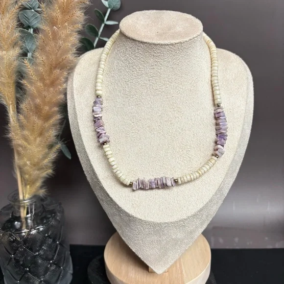 Women's Unbranded‎ Shell Necklace White and Purple