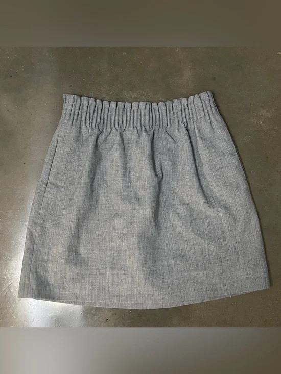 J Crew Mercantile Elastic Waist Gray Mini Skirt 2 pockets sz 2