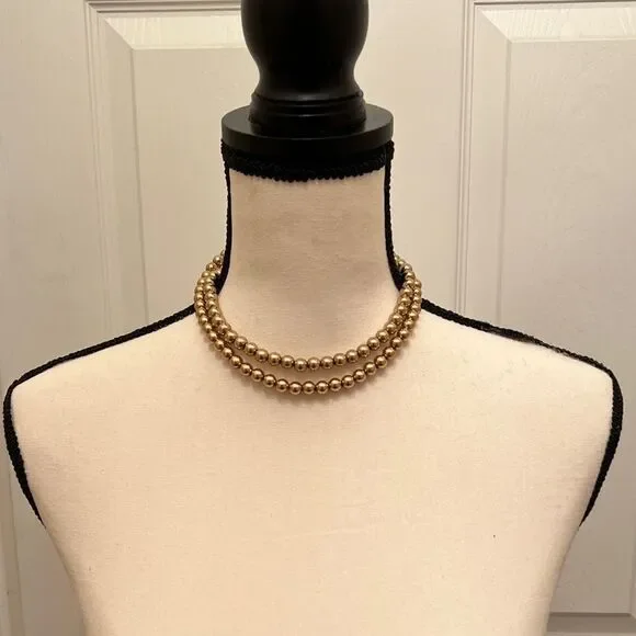 Vintage Monet 14” gold tone choker necklace.