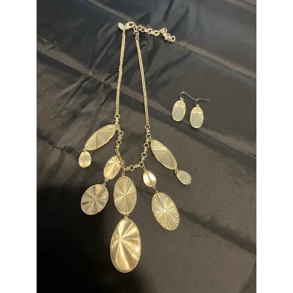 Chico's Reversible Gold Tone Medallion Chunky Statement Necklace & Earrings Set
