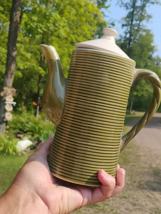 🫖  VINTAGE TEAPOT  Olive Swirl Design CHARMING Japan CHARACTER