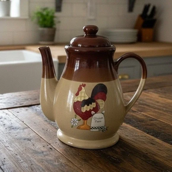Tricolor Brown Large Teapot, Vintage Rooster 