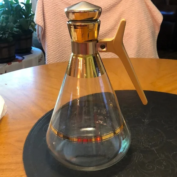 1960s Mid Century Modern Hot/Cold Coffee Tea Carafe With 22 Karat Gold Accents