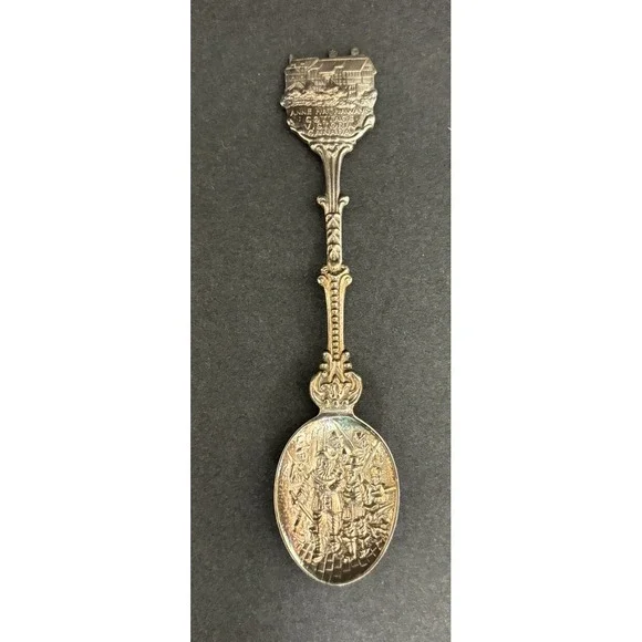 Anne Hathaways Cottage Victoria Canada Souvenir Spoon Collectibles 5