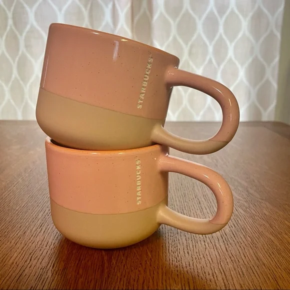 Set of 2 Starbucks‎ 12oz mugs