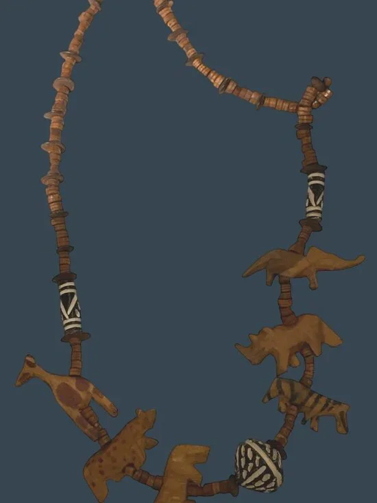 Vintage Wood Carved Animal Necklace Safari Themed Handmade  28” Disc Beads