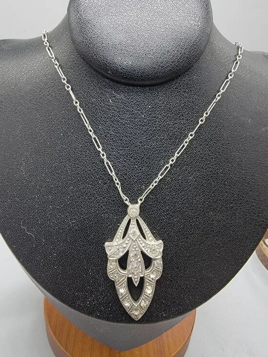 VTG Paste Stone Pot Metal Pendant Necklace 15