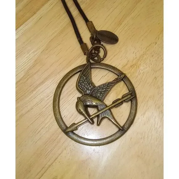 Hunger games. Lions gate necklace & pendant
