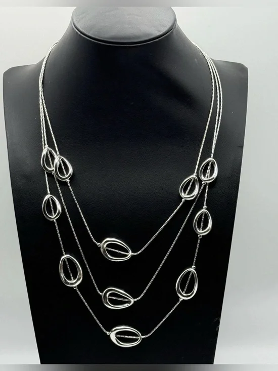 Vintage Crown Trifari Triple Strand Necklace Silver Tone Mobius Oval Links 18