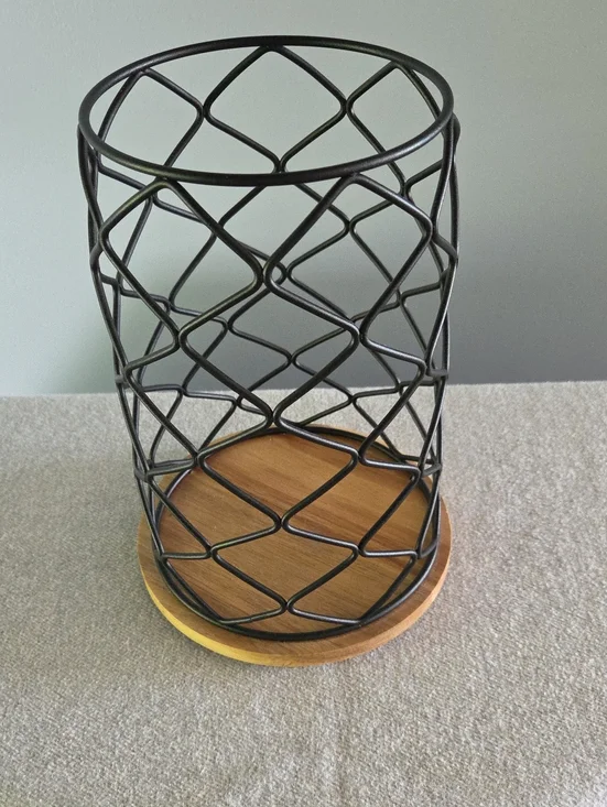 K-cup Black Matte Metal & Wood Swivel Holder.