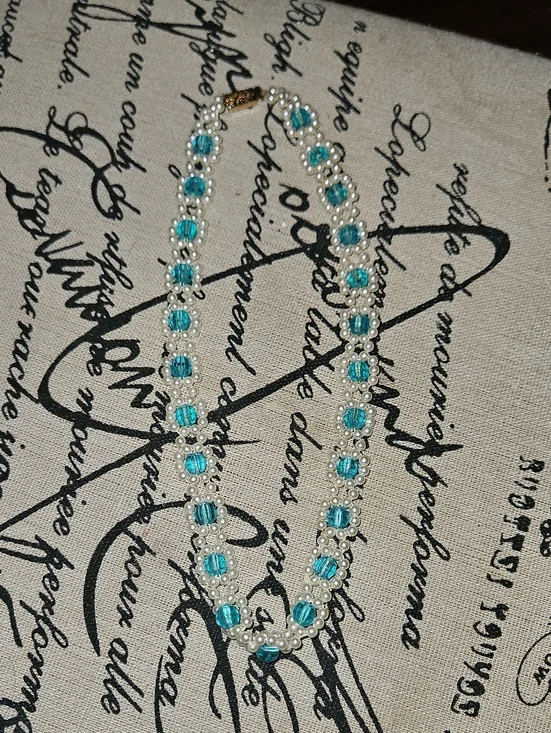Turquoise and White Beaded Necklace – Elegant Pearl Accent