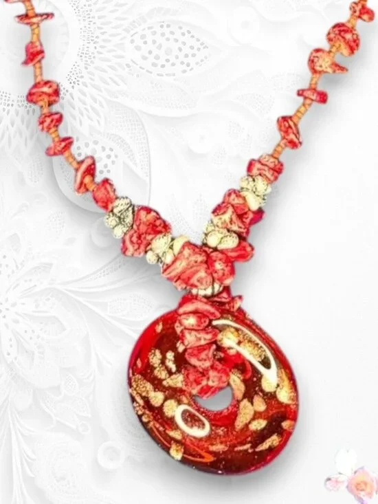 Vintage Red Blown Glass Pendant Stone Beaded Necklace Gold Tone 506