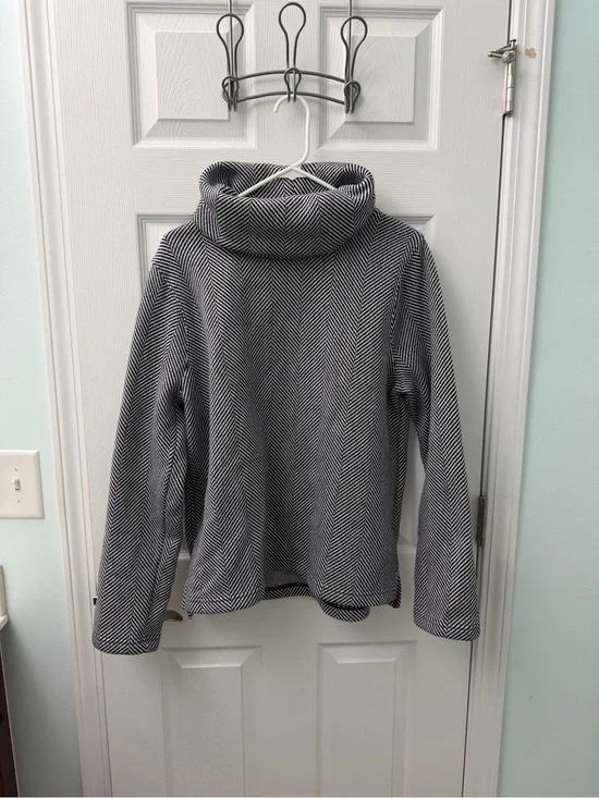 J.Crew Women's Black & White Chevron Funnel Neck  Sweater - size XL