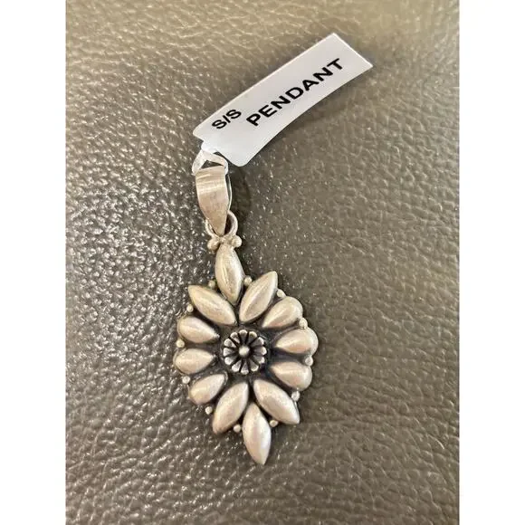 Sterling Silver Southwestern design Ring sz 8-10 adjustable