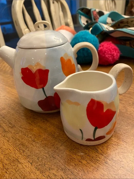 ANTHROPOLOGIE Tulip Tea for One Pieces