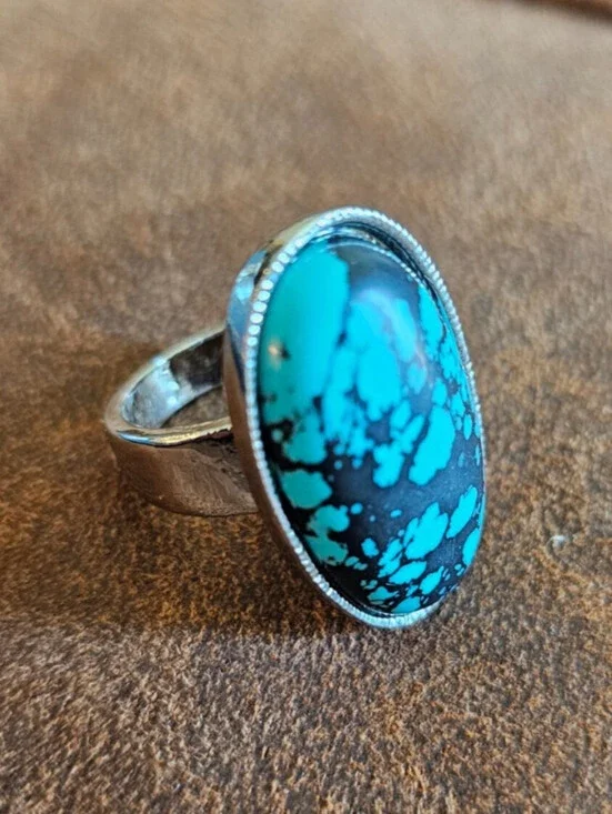 Vintage Womens Sz 8 Statement Piece classic southwestern-style ring Blue