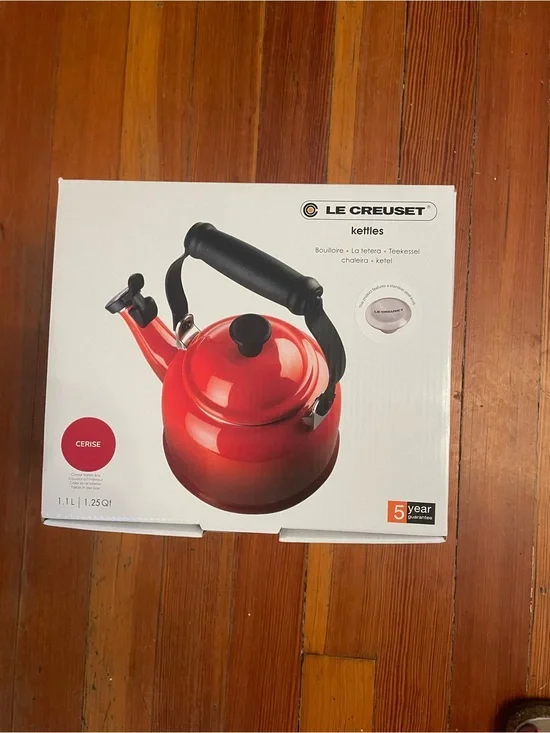 Le Creuset Cerise Enamel Whistling Kettle with Black Handle 1.25 qt- brand new