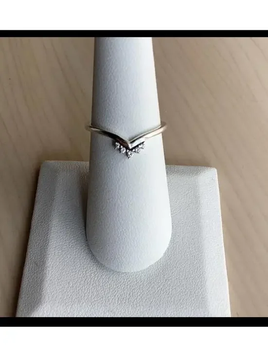 Authentic Pandora Tiara Wishbone Ring with Clear CZ (Sterling Silver Size 9