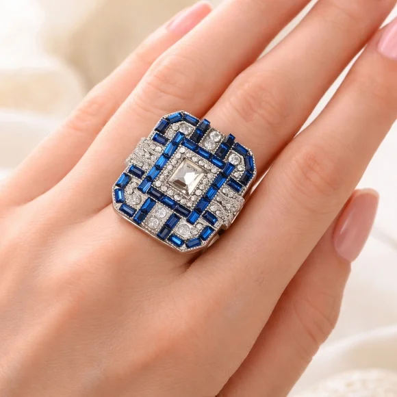 Vintage  crystal‎ paste cocktail ring 5.5