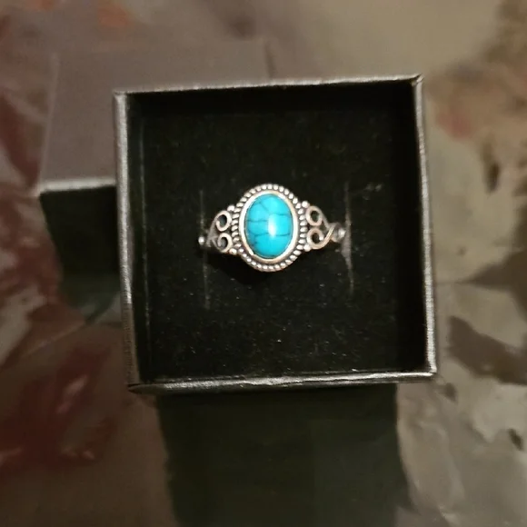 Turquoise Stone, Silver Tone Ring, Vintage Look, Sz 6, NWOT