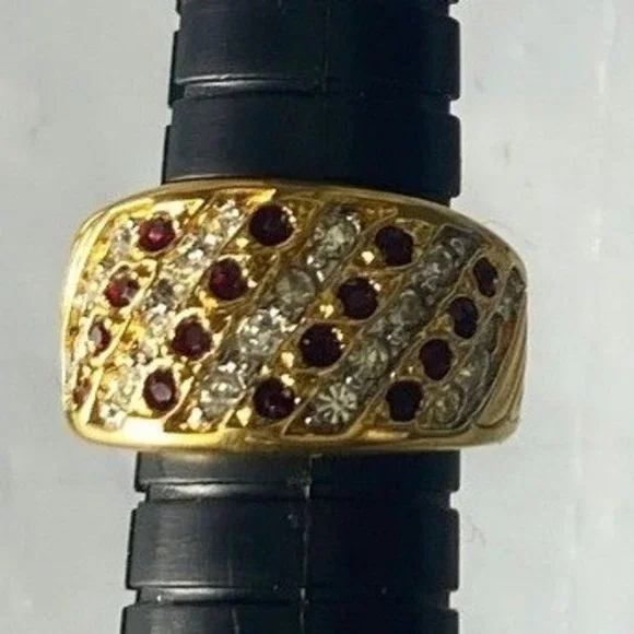 Gold Tone Band Ring Red & Clear Rhinestones Diagonal Design‎ Size 5.75
