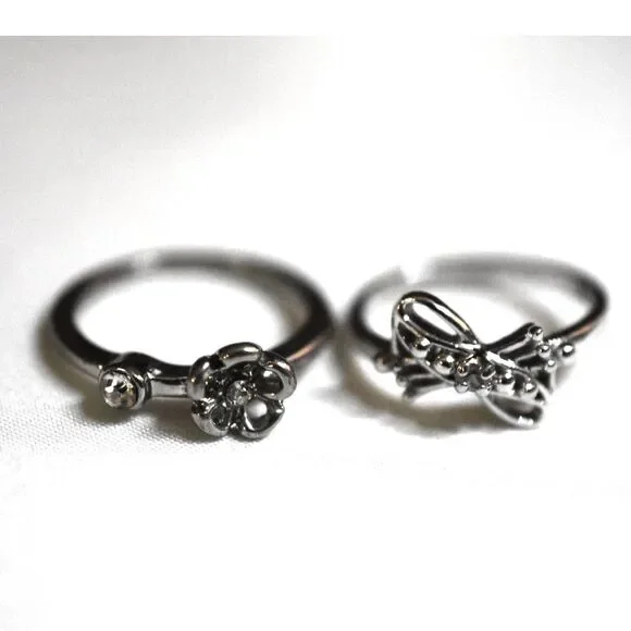 Set Of 2 Trendy Stylish Silver Tone Flower/Bow Size 10 & 11 Y2K Preppy Rings