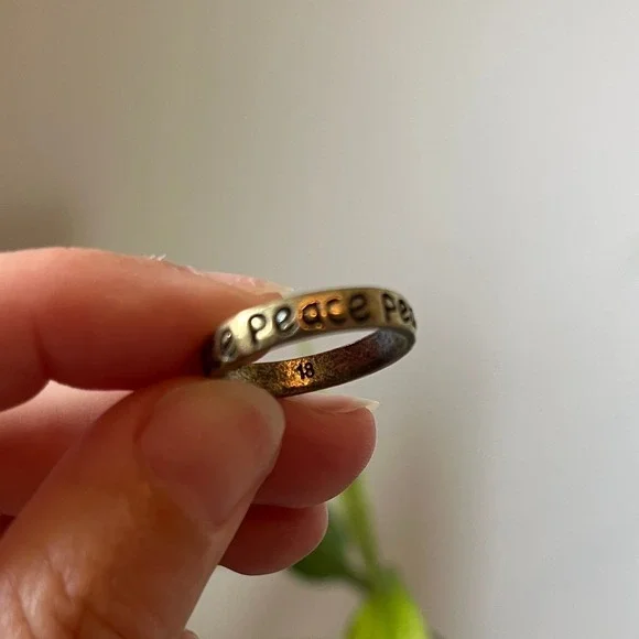 Peace Engraved Silver Tone Band Ring Size 9 Antiqued Metal‎ Inspirational Boho