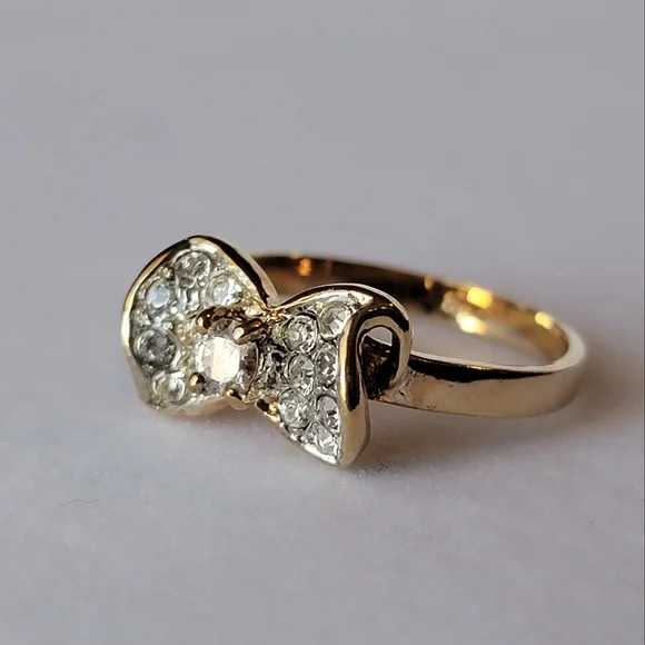 Vintage Bow Ring DAC Clear Diamond Like Stone Pave Gold Tone Size 6 ¼