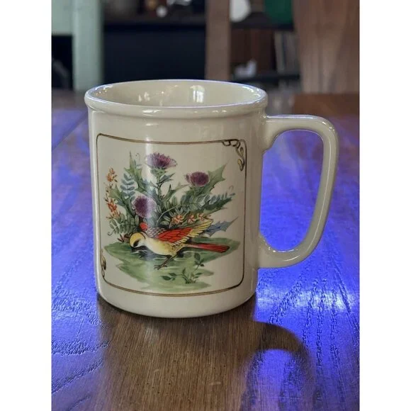 Vintage‎ BIRD THISTLE FLOWERS COFFEE MUG CUP JAPAN CERAMIC OFF WHITE